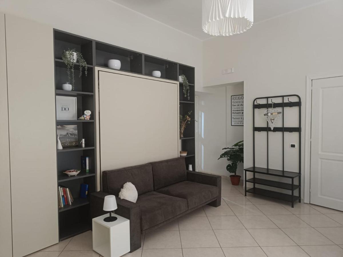 Domusmadre Apartment เนเปิลส์ ภายนอก รูปภาพ
